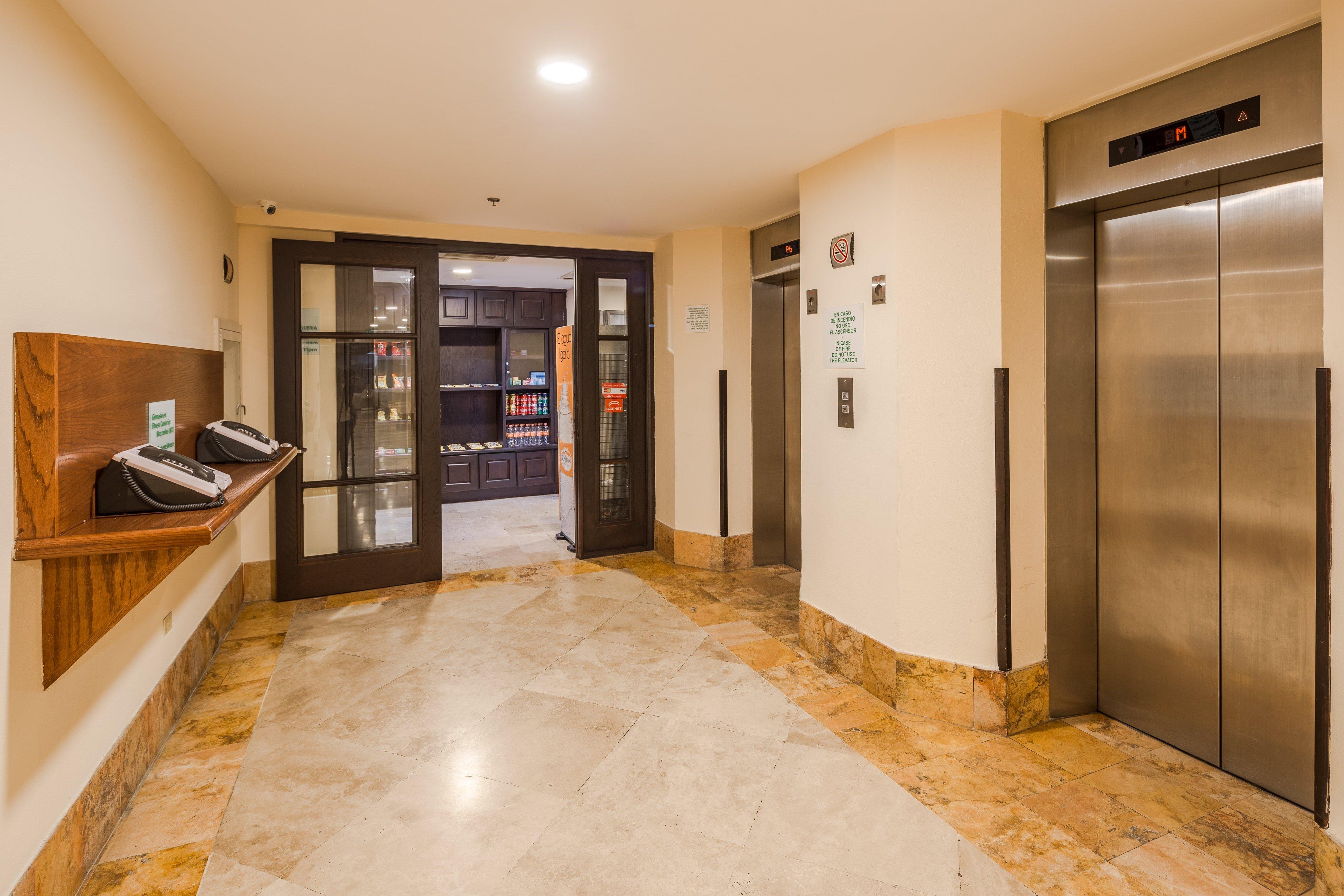 Holiday Inn Monterrey Valle By Ihg San Pedro Garza Garcia Bagian luar foto